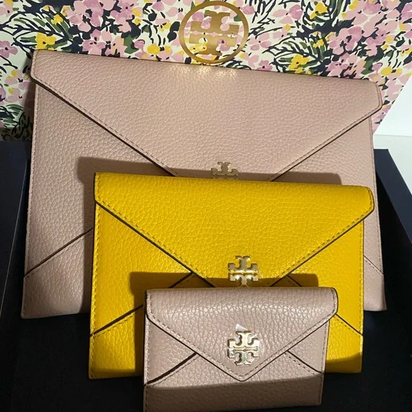 Tory Burch clutch- Yellow (medium) - Picture 2 of 4